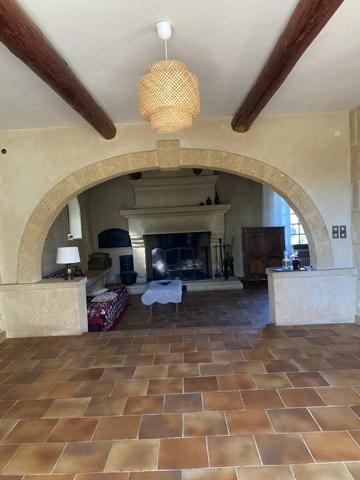 Vente Maison 6 pièces 228 m2 à Grans