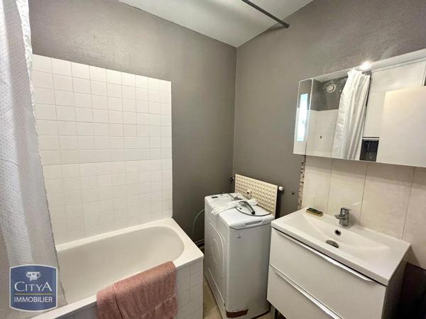Appartement à louer 1 pièce 30.06m² Bourg-en-Bresse (01000)
