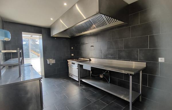 Murs Commerciaux de 120 m²