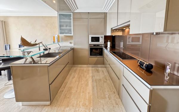Appartement à vendre    3 pièces • 58,22 m2 Antibes