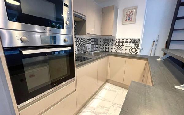 Appartement à vendre    1 pièce • 25,67 m2 Paris 15