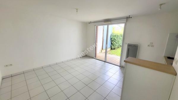 Toulouse 31300 Saint Martin du Touch- appartement T2 de 41.63m2 - terrasse -jardin de 25m² - parking sous sol