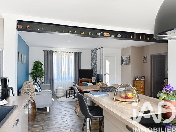 Maison à vendre 4 pièces 72,28 m² Châtillon-sur-Thouet