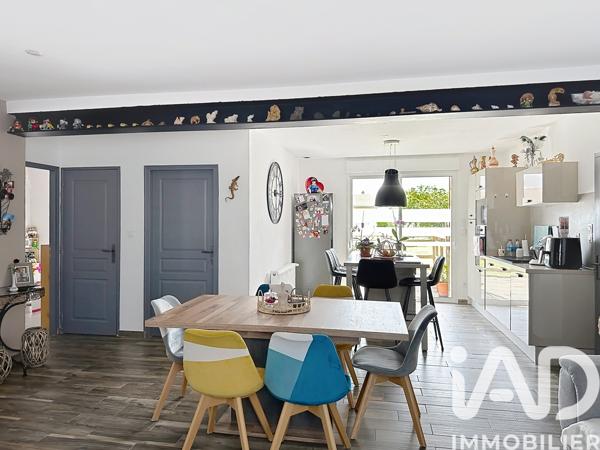Maison à vendre 4 pièces 72,28 m² Châtillon-sur-Thouet