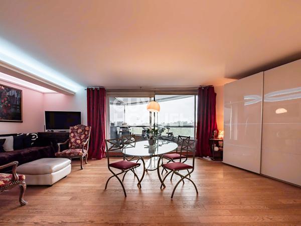 Appartement 5 pièces à vendre à Puteaux - Exclusivité Guy Hoquet