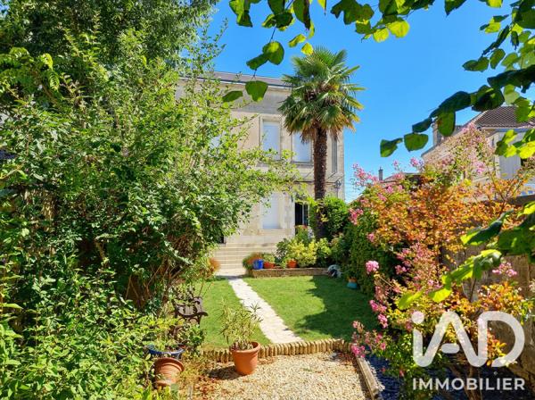 Maison à vendre 9 pièces 231 m² Cognac