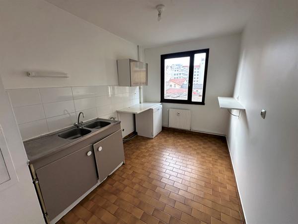 Appartement Lyon 7e Saxe Gambetta Jean Macé 3 pièces 69.36 m2 2 chambres