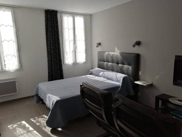 Immeuble 22 pièces - 256 m²