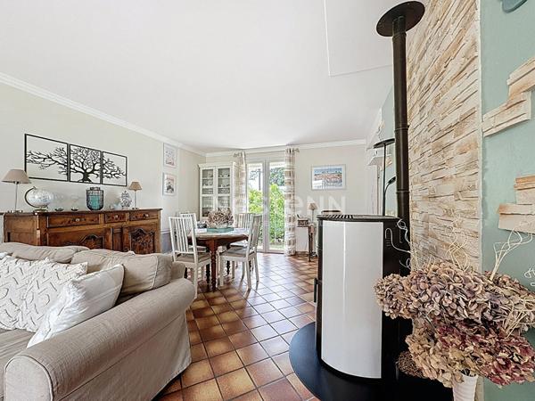 Maison spacieuse à vendre à Lamorlaye - 4 chambres, jardin de 1200 m²