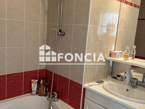 Location Appartement 2 pièces 49.35 m² - 22-24 RUE BOURG LES BOURGS Quimper 29000