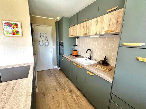 Appartement Blanquefort centre - T4 lumineux 79m2, rénové, balcons, parking + cave ! 78.94 m²