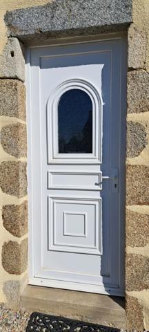 Longère 4 chambres dont 1 au RDC, 2sdb, Poêle Granulés, Au coeur des Alpes Mancelles.