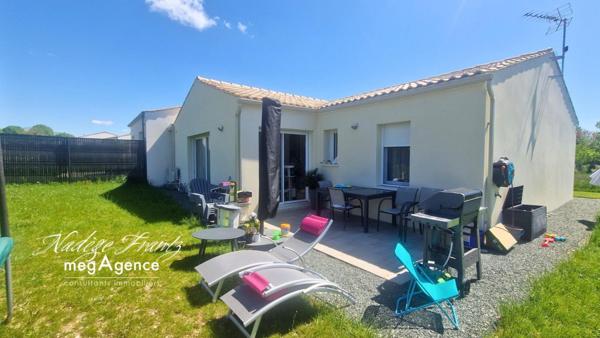 Maison à SAINT-HILAIRE-DE-VILLEFRANCHE, 17770 - 4 pièces 91m²