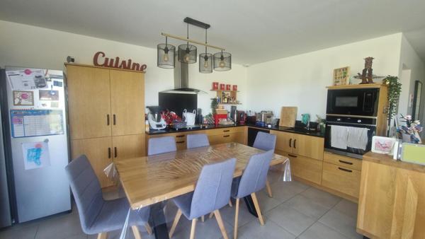 Maison à SAINT-HILAIRE-DE-VILLEFRANCHE, 17770 - 4 pièces 91m²