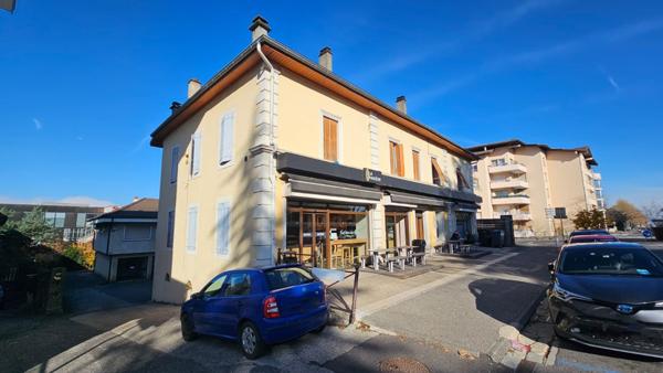 Saint-Julien-en-Genevois (74160) Ensemble immobilier à fort potentiel – 431 m² au sol – Dernier étage – Saint-Julien-en-Genevois