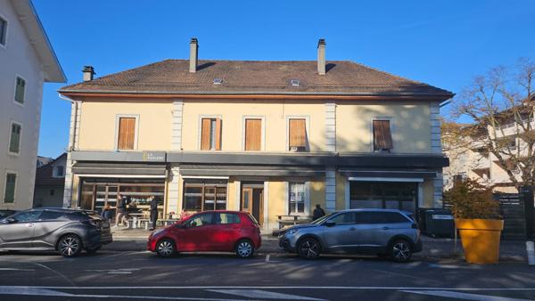 Saint-Julien-en-Genevois (74160) Ensemble immobilier à fort potentiel – 431 m² au sol – Dernier étage – Saint-Julien-en-Genevois