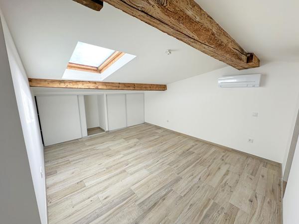 THUIR - Maison rénovée 8 pièces 193 m² - jardin, piscine et garage