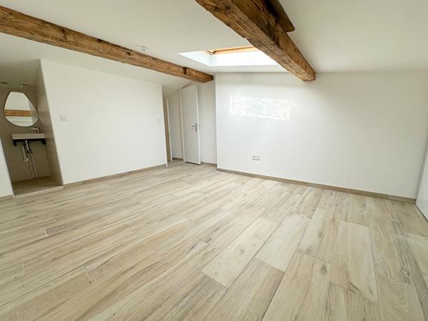 THUIR - Maison rénovée 8 pièces 193 m² - jardin, piscine et garage