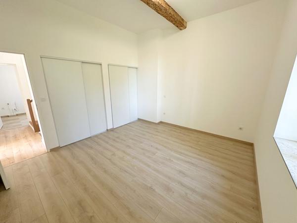 THUIR - Maison rénovée 8 pièces 193 m² - jardin, piscine et garage