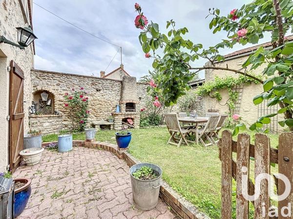 Maison à vendre 9 pièces 176 m² Épône