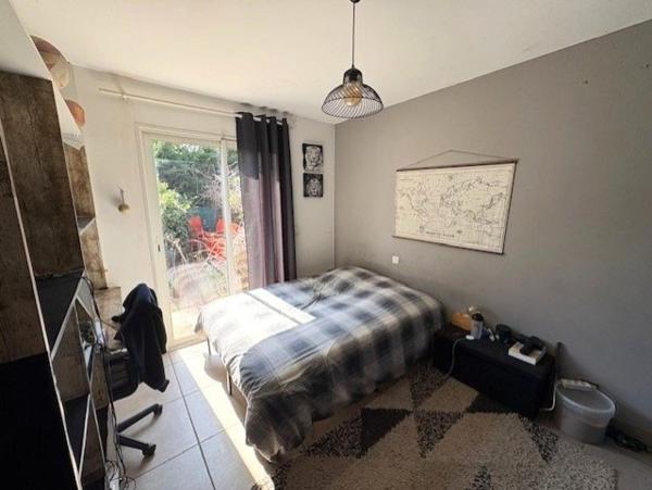 Superbe villa 4 faces – Plain pied – 117 m² – Terrain arboré 852 m² – Saint Cyprien