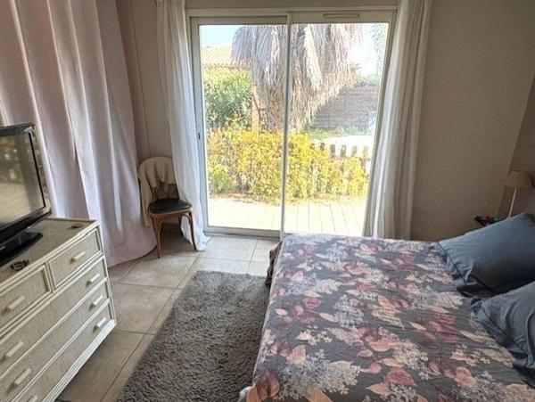 Superbe villa 4 faces – Plain pied – 117 m² – Terrain arboré 852 m² – Saint Cyprien