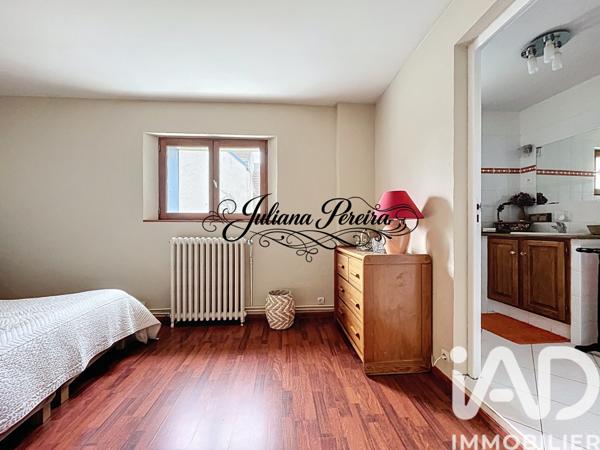 Maison à vendre 9 pièces 177 m² Mézières-sur-Seine