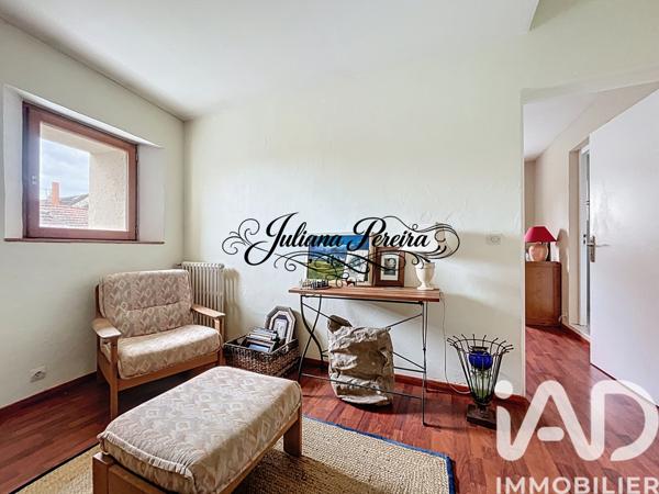 Maison à vendre 9 pièces 177 m² Mézières-sur-Seine