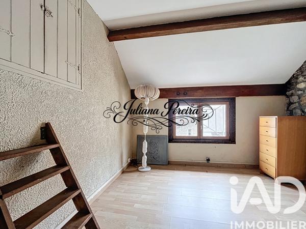 Maison à vendre 9 pièces 177 m² Mézières-sur-Seine