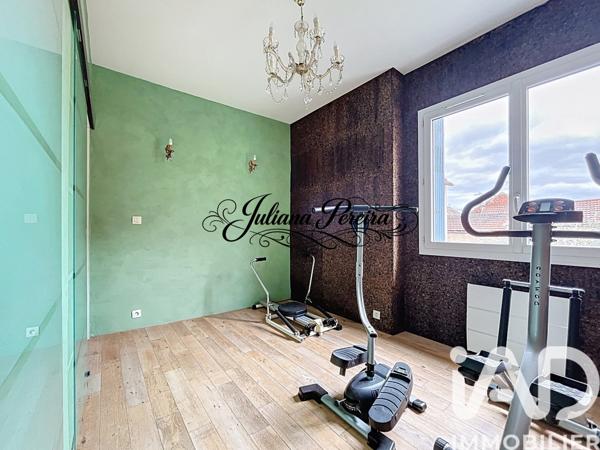 Maison à vendre 9 pièces 177 m² Mézières-sur-Seine