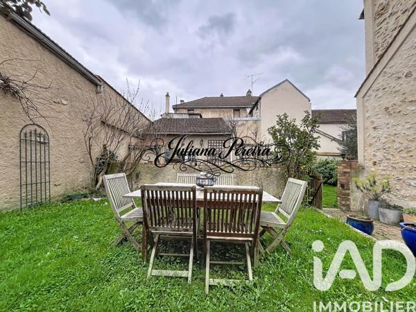 Maison à vendre 9 pièces 177 m² Mézières-sur-Seine