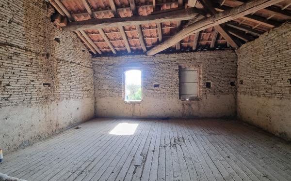 Maison à vendre    7 pièces • 200 m2 Bressols