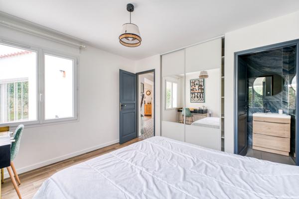 Maison familiale avec piscine et studio indépendant