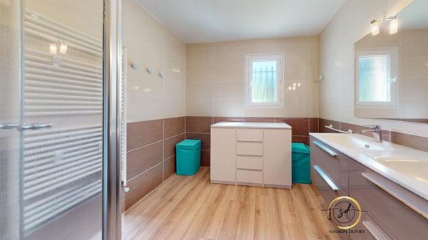 Millas Villa plain pied 4 faces 3 chambres piscine  garage + carport quartier calme