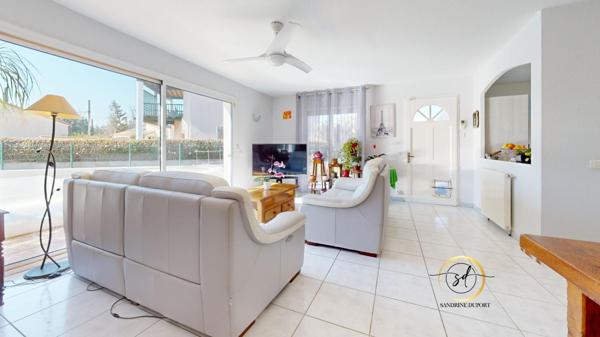 Millas Villa plain pied 4 faces 3 chambres piscine  garage + carport quartier calme