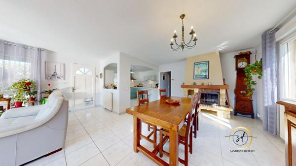 Millas Villa plain pied 4 faces 3 chambres piscine  garage + carport quartier calme