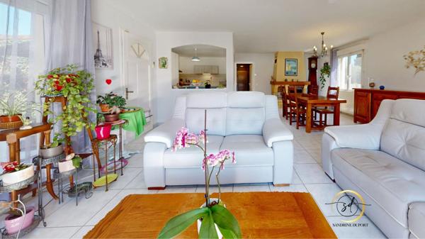 Millas Villa plain pied 4 faces 3 chambres piscine  garage + carport quartier calme