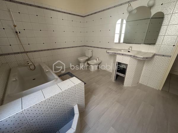 Maison de 255,26 m²