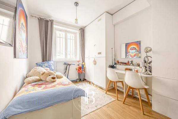 Paris 10ème, Appartement 4 Chambres -  124 m² à vendre