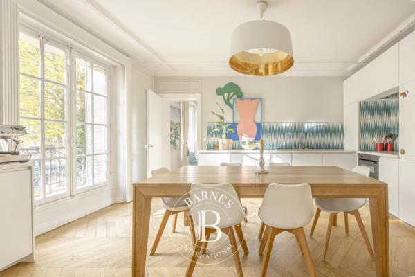 Paris 10ème, Appartement 4 Chambres -  124 m² à vendre