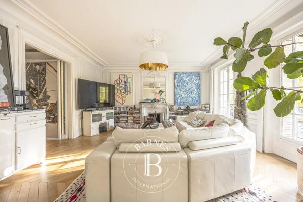 Paris 10ème, Appartement 4 Chambres -  124 m² à vendre