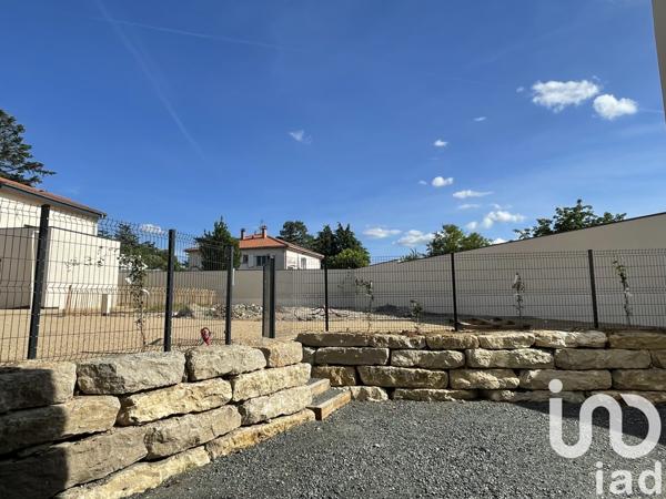 Immeuble à vendre 572 m² Lentilly