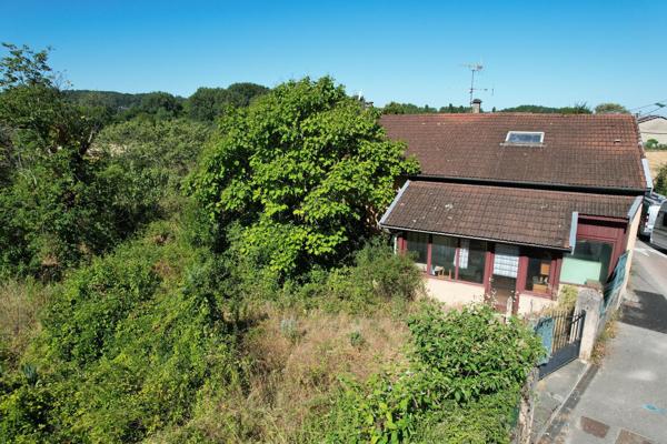 MAISON FAMILIALE DE CARACTÈRE À RÉNOVER – 220 m² ENV. – TERRAIN 1 082 m²