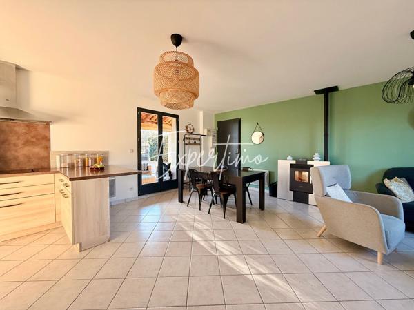 Villeneuve (04180) VILLENEUVE Maison de type 4 avec garage et piscine