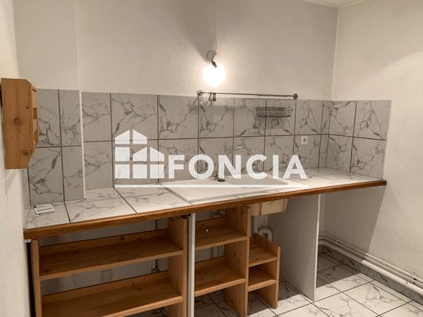 Location Studio 26.95 m² - 21 RUE DE BELGRADE Grenoble 38000