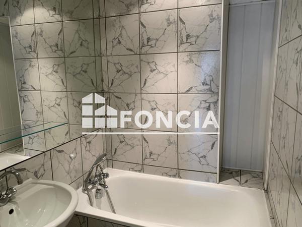 Location Studio 26.95 m² - 21 RUE DE BELGRADE Grenoble 38000