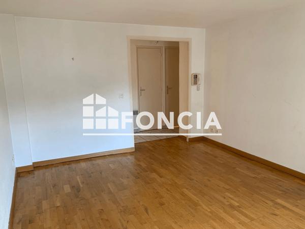Location Studio 26.95 m² - 21 RUE DE BELGRADE Grenoble 38000