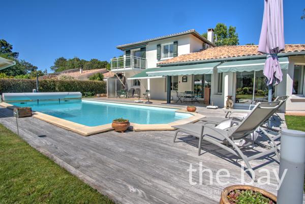 Gujan-Mestras (33470) Villa de standing avec accès direct au Golf