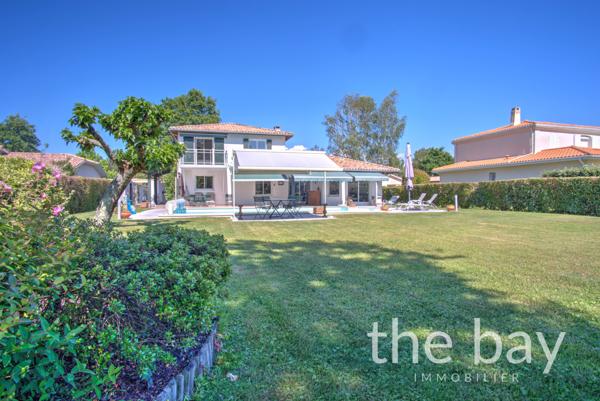 Gujan-Mestras (33470) Villa de standing avec accès direct au Golf