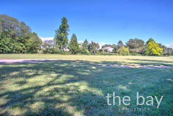 Gujan-Mestras (33470) Villa de standing avec accès direct au Golf